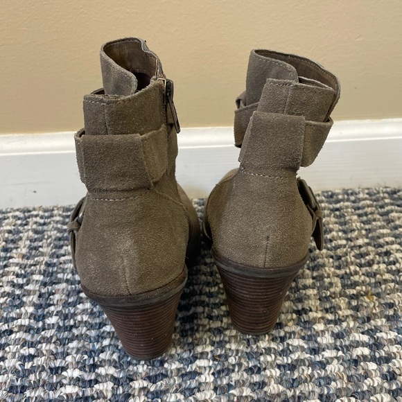 Dolce Vita Suede heeled booties size 8 - Picture 3 of 5